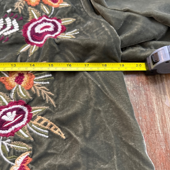 Kyla Seo Green Velvet Embroidered Tunic Top Large Boho Artsy - Picture 11 of 14